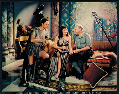 NICKOLAS MURAY