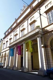 Il teatro Luciano Pavarotti